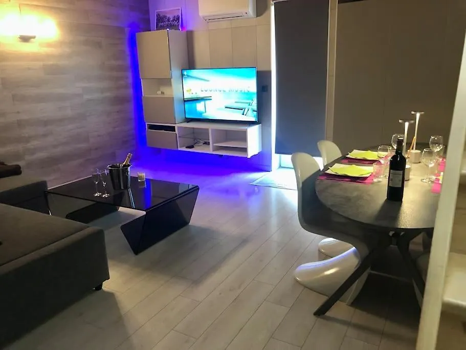 Duplex Atypique 20' De Toulouse Apartment Leguevin France