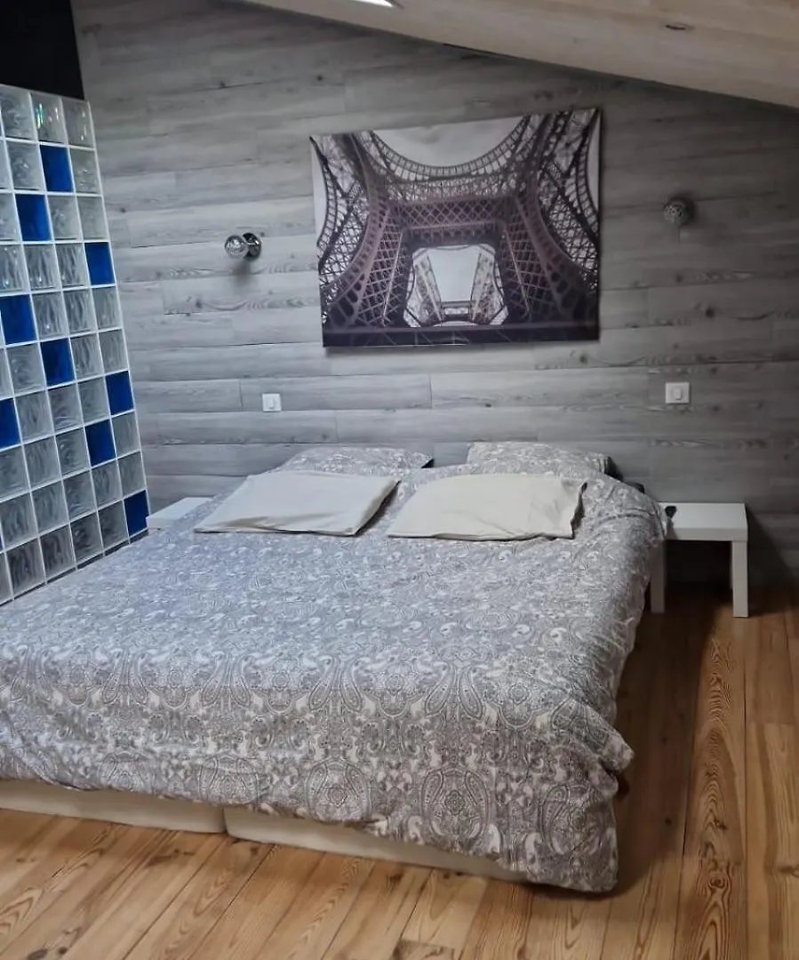 Duplex Atypique 20' De Toulouse Apartment Leguevin
